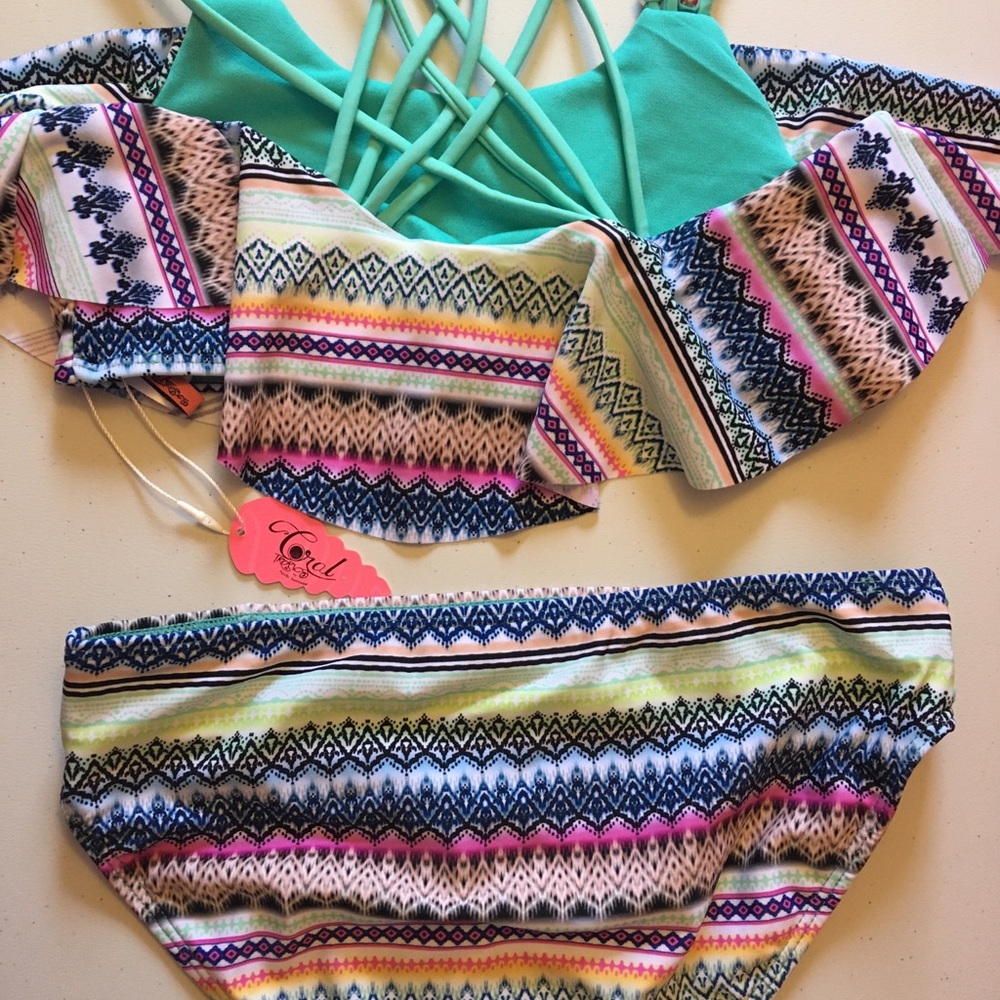 12 Girls Bikini - Picture 6 of 6